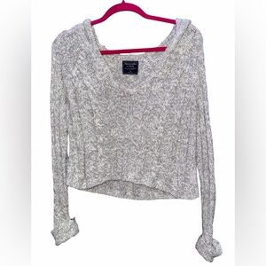 Abercrombie & Fitch Gray Cable Knit V-Neck Sweater
